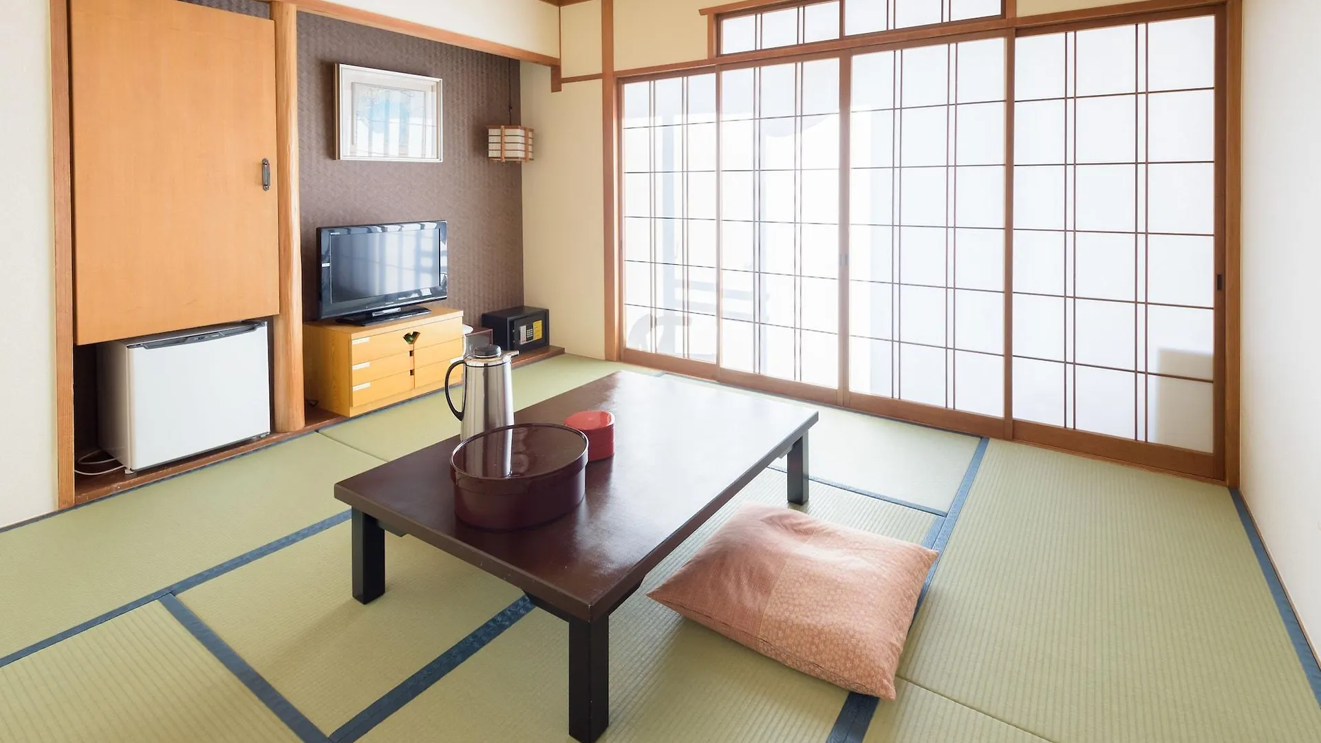 Yamatoya Honten Ryokan Osaka