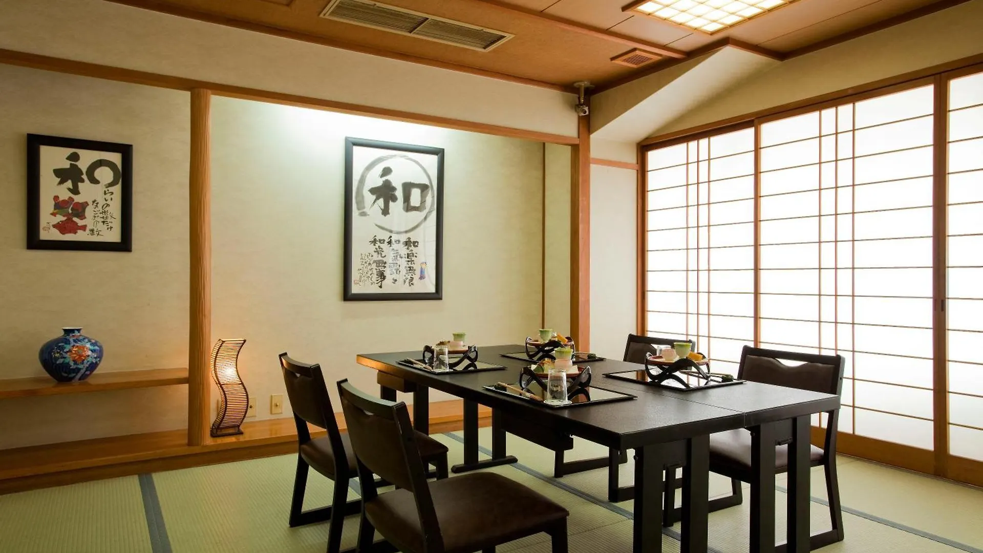 Yamatoya Honten Ryokan Osaka 3*,